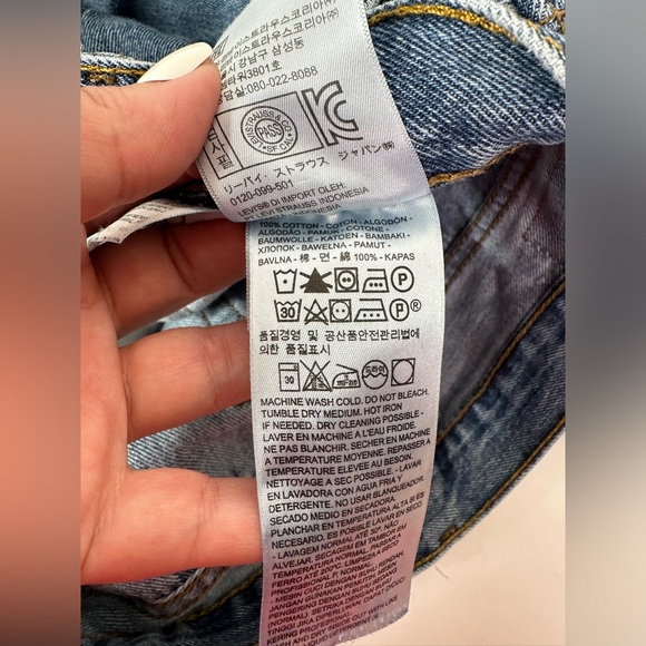 Levi’s 501 Jeans Men’s 36x32 Button Fly Medium Wash Denim Straight Leg Classic - Picture 11 of 11